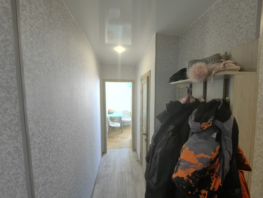 Продам трехкомнатную (3-комн.) квартиру, Малая Садовая ул, 47, Ишим г