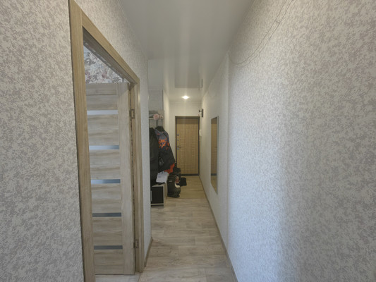 Продам трехкомнатную (3-комн.) квартиру, Малая Садовая ул, 47, Ишим г