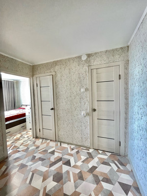 Продам двухкомнатную (2-комн.) квартиру, Большая ул, 171, Ишим г