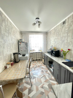 Продам двухкомнатную (2-комн.) квартиру, Большая ул, 171, Ишим г