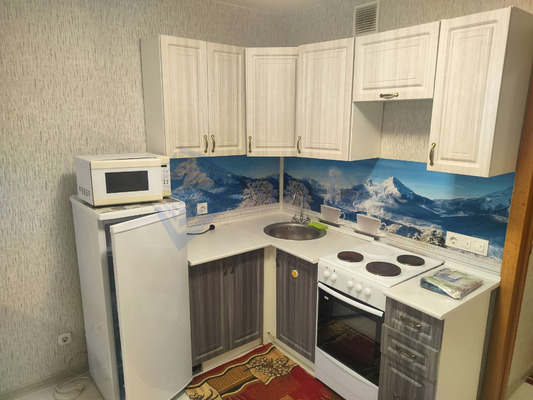 Сдам однокомнатную (1-комн.) квартиру, Карамзина ул, 8, Красноярск г