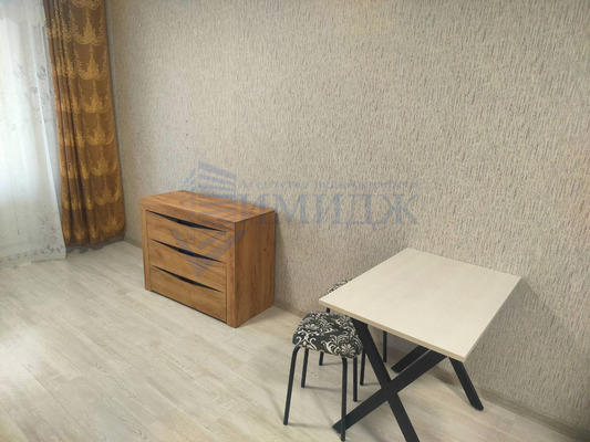 Сдам однокомнатную (1-комн.) квартиру, Карамзина ул, 8, Красноярск г