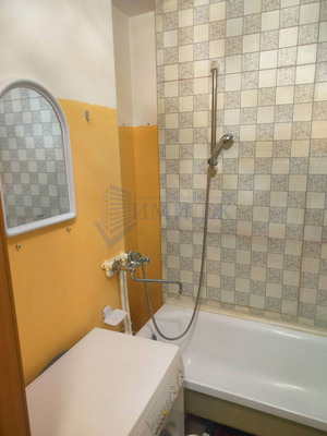 Сдам однокомнатную (1-комн.) квартиру, Карамзина ул, 8, Красноярск г