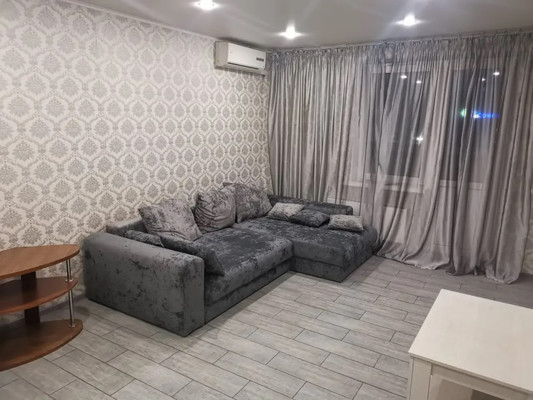 Продам двухкомнатную (2-комн.) квартиру, Ленина пр-кт, 99, Новороссийск г