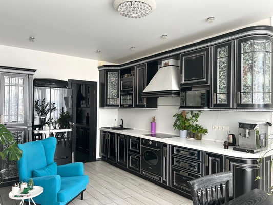 Продам трехкомнатную (3-комн.) квартиру, Пионерская ул, 23А, Новороссийск г