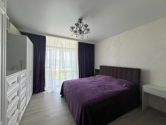 Продам трехкомнатную (3-комн.) квартиру, Пионерская ул, 23А, Новороссийск г