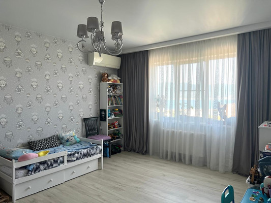 Продам трехкомнатную (3-комн.) квартиру, Пионерская ул, 23А, Новороссийск г