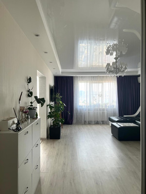 Продам трехкомнатную (3-комн.) квартиру, Пионерская ул, 23А, Новороссийск г