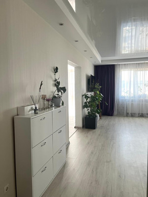 Продам трехкомнатную (3-комн.) квартиру, Пионерская ул, 23А, Новороссийск г