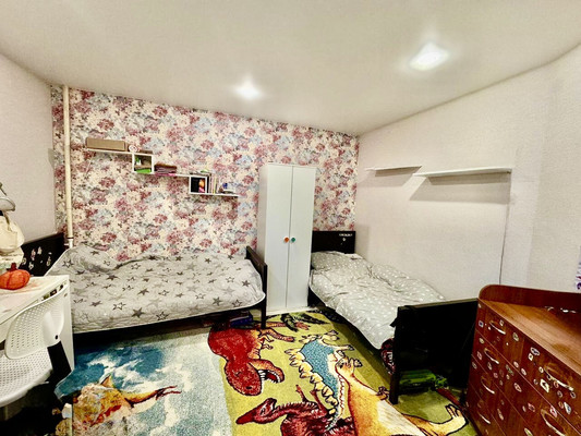 Продам многокомнатную квартиру, Обская ул, 3, Симферополь г