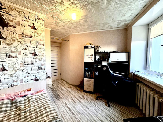 Продам многокомнатную квартиру, Обская ул, 3, Симферополь г