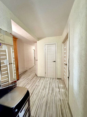 Продам многокомнатную квартиру, Обская ул, 3, Симферополь г