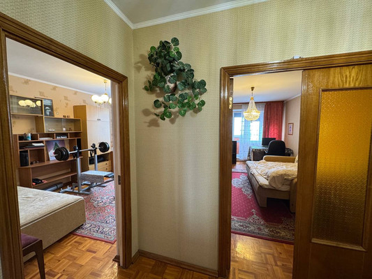 Продам трехкомнатную (3-комн.) квартиру, 3-е почтовое отделение ул, 7, Люберцы г