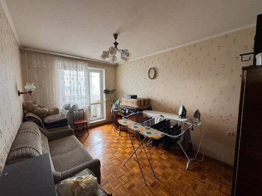 Продам трехкомнатную (3-комн.) квартиру, 3-е почтовое отделение ул, 7, Люберцы г