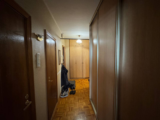 Продам трехкомнатную (3-комн.) квартиру, 3-е почтовое отделение ул, 7, Люберцы г