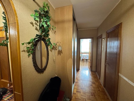 Продам трехкомнатную (3-комн.) квартиру, 3-е почтовое отделение ул, 7, Люберцы г