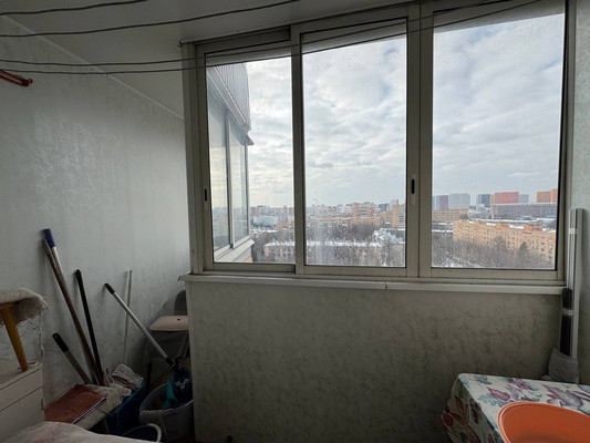 Продам трехкомнатную (3-комн.) квартиру, 3-е почтовое отделение ул, 7, Люберцы г