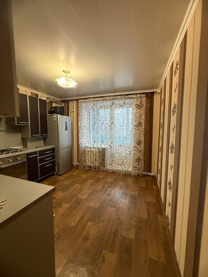 Продам однокомнатную (1-комн.) квартиру, Советская ул, 27, Поляны с