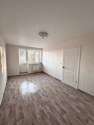 Продам двухкомнатную (2-комн.) квартиру, Пушкина ул, 8, Чапаевка с