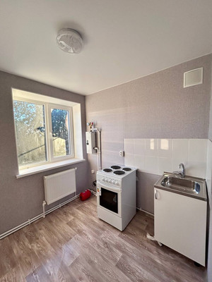 Продам двухкомнатную (2-комн.) квартиру, Пушкина ул, 8, Чапаевка с