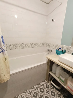 Продам трехкомнатную (3-комн.) квартиру, Троицкая ул, 7, Пучково д