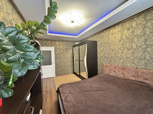 Продам двухкомнатную (2-комн.) квартиру, Крымская ул, 12, Раменское г