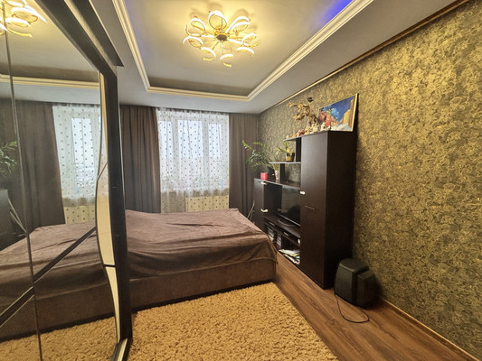 Продам двухкомнатную (2-комн.) квартиру, Крымская ул, 12, Раменское г