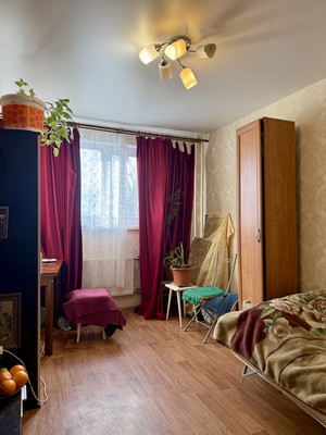 Продам комнату в 2-комн. квартире, Лётчика Пилютова ул, 23, Санкт-Петербург г