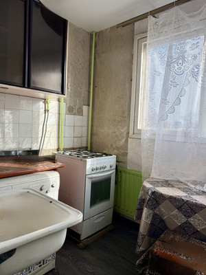 Продам комнату в 2-комн. квартире, Лётчика Пилютова ул, 23, Санкт-Петербург г