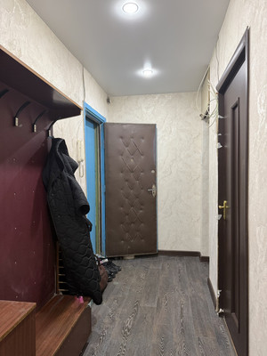 Продам комнату в 2-комн. квартире, Лётчика Пилютова ул, 23, Санкт-Петербург г