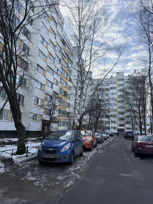 Продам комнату в 2-комн. квартире, Лётчика Пилютова ул, 23, Санкт-Петербург г