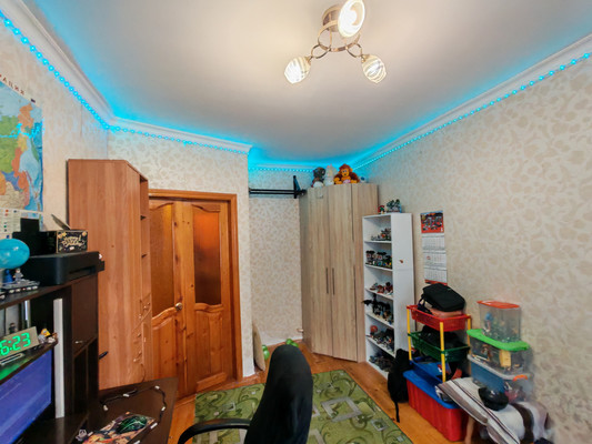 Продам двухкомнатную (2-комн.) квартиру, 6-й пер, 205, Майкоп г