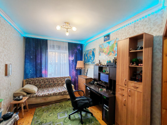 Продам двухкомнатную (2-комн.) квартиру, 6-й пер, 205, Майкоп г