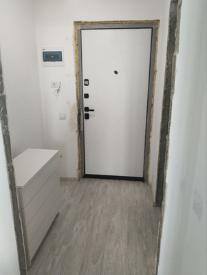 Продам однокомнатную (1-комн.) квартиру, Воронцовский б-р, 21к3, Мурино п