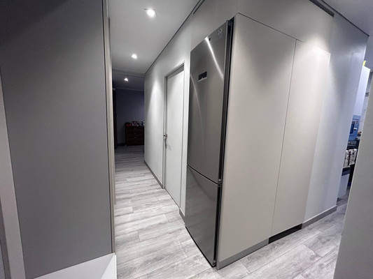 Продам трехкомнатную (3-комн.) квартиру, Веерная ул, 3к5, Москва г