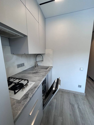 Продам трехкомнатную (3-комн.) квартиру, Веерная ул, 3к5, Москва г