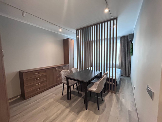 Продам трехкомнатную (3-комн.) квартиру, Веерная ул, 3к5, Москва г