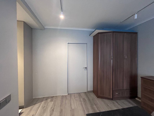 Продам трехкомнатную (3-комн.) квартиру, Веерная ул, 3к5, Москва г