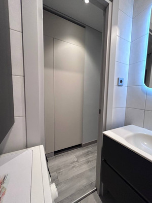 Продам трехкомнатную (3-комн.) квартиру, Веерная ул, 3к5, Москва г