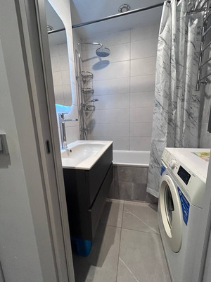 Продам трехкомнатную (3-комн.) квартиру, Веерная ул, 3к5, Москва г