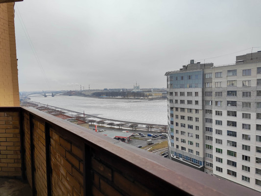 Продам двухкомнатную (2-комн.) квартиру, Большеохтинский пр-кт, 16к1, Санкт-Петербург г