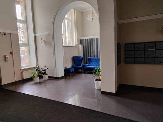 Продам двухкомнатную (2-комн.) квартиру, Большеохтинский пр-кт, 16к1, Санкт-Петербург г