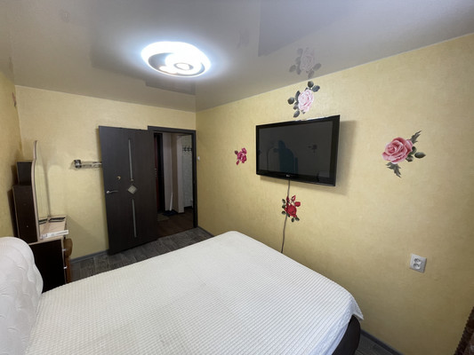 Продам двухкомнатную (2-комн.) квартиру, Старостина ул, 30, Мурманск г