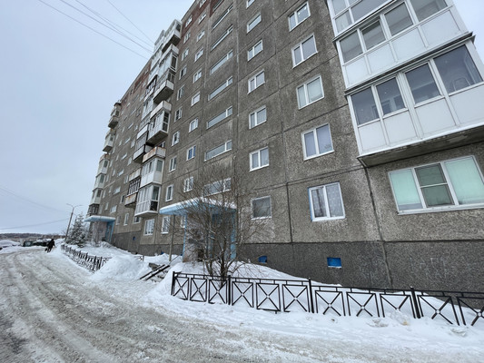 Продам двухкомнатную (2-комн.) квартиру, Старостина ул, 30, Мурманск г