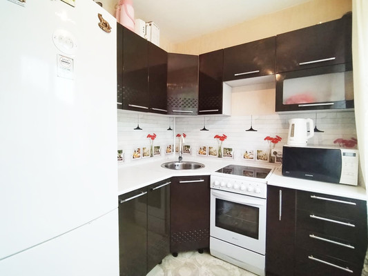 Продам трехкомнатную (3-комн.) квартиру, Усатого ул, 27, Фокино г