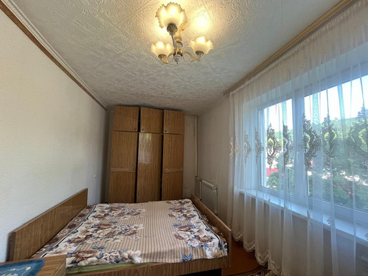 Продам трехкомнатную (3-комн.) квартиру, Усатого ул, 13, Фокино г