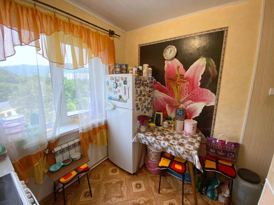 Продам двухкомнатную (2-комн.) квартиру, Комсомольская ул, 15, Фокино г