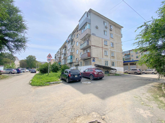 Продам двухкомнатную (2-комн.) квартиру, Комсомольская ул, 15, Фокино г