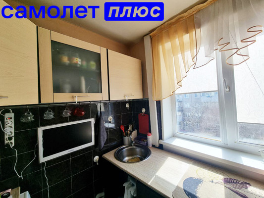 Продам трехкомнатную (3-комн.) квартиру, Комсомольская ул, 15, Фокино г