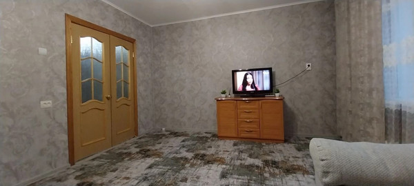 Продам двухкомнатную (2-комн.) квартиру, Парковая ул, 17к1, Корсаков г